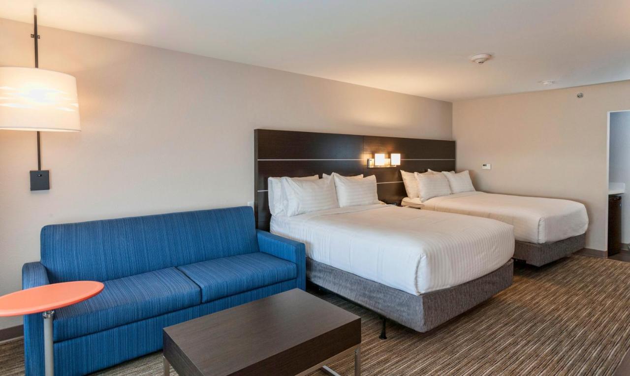 Holiday Inn Express & Suites - Dodge City By Ihg Exteriér fotografie