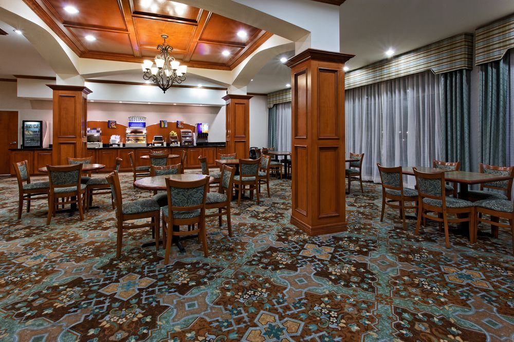 Holiday Inn Express & Suites - Dodge City By Ihg Exteriér fotografie